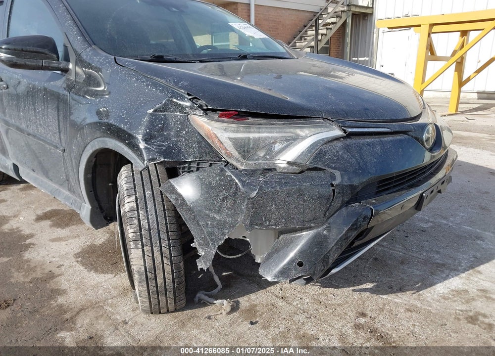 2016 TOYOTA RAV4 XLE VIN: 2T3WFREV7GW255784