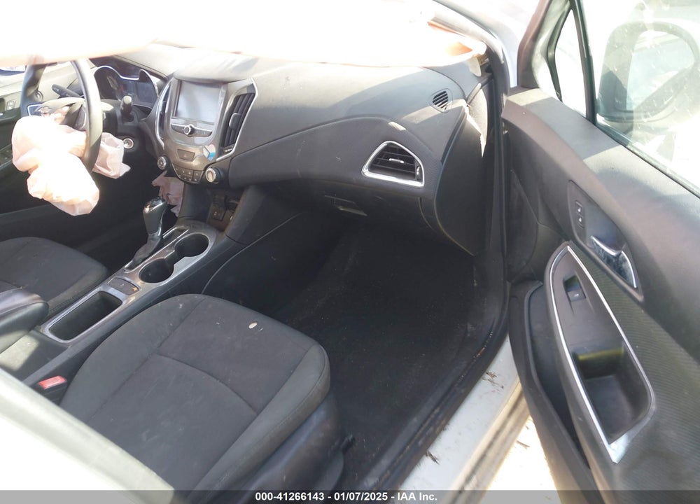 2018 CHEVROLET CRUZE VIN: 1G1BE5SM0J7116050