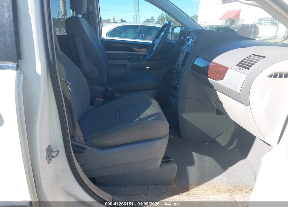 2010 CHRYSLER TOWN & COUNTRY TOURING VIN: 2A4RR5D11AR450741