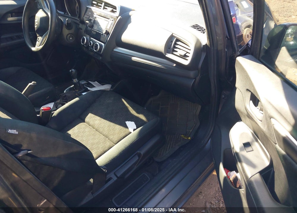 2015 HONDA FIT VIN: 3HGGK5G55FM718495