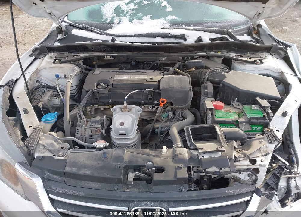 2015 HONDA ACCORD VIN: 1HGCR2F59FA157208