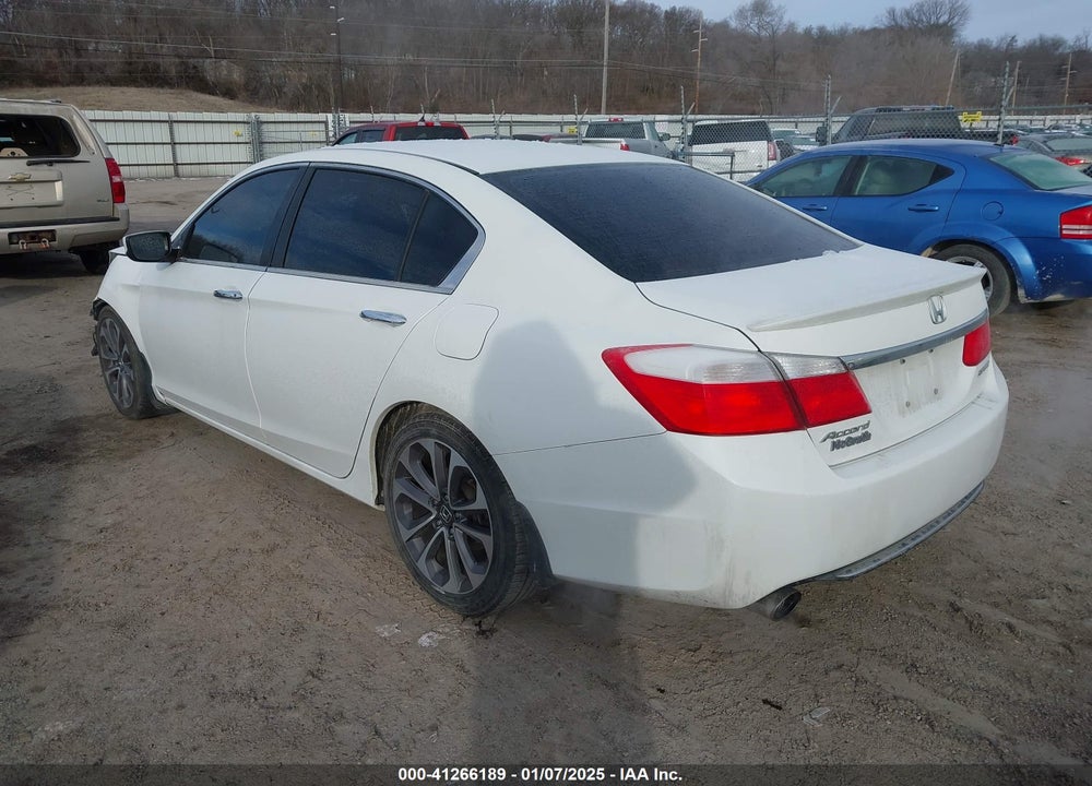 2015 HONDA ACCORD VIN: 1HGCR2F59FA157208