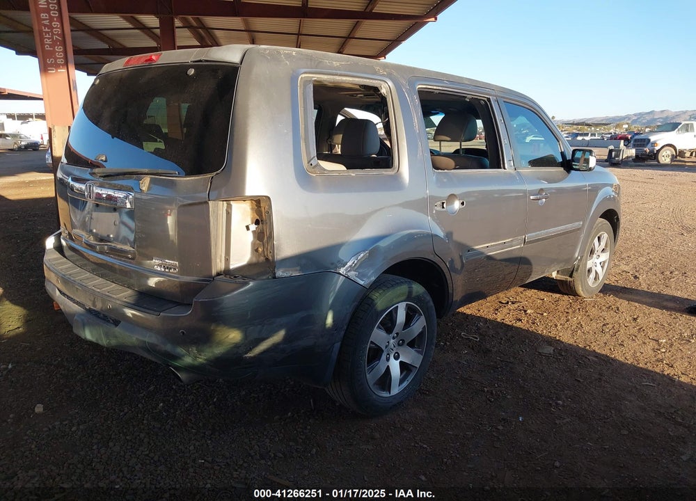 2012 HONDA PILOT TOURING VIN: 5FNYF4H99CB046010