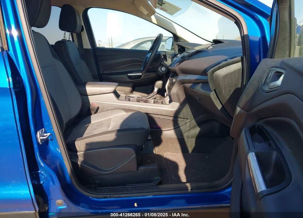 2017 FORD ESCAPE SE VIN: 1FMCU0GDXHUF08891