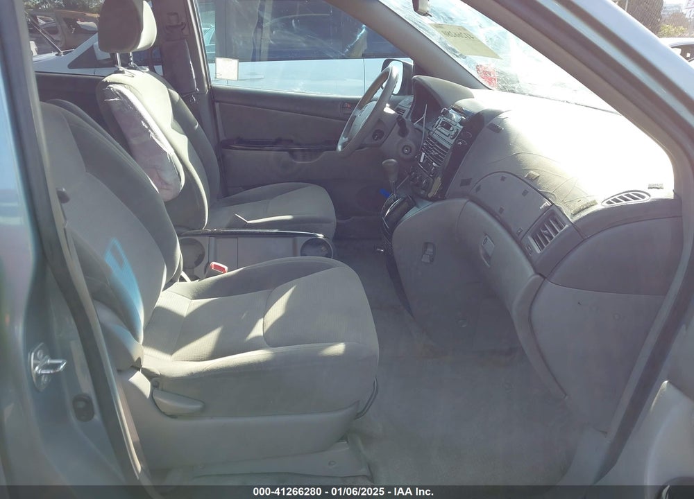 2005 TOYOTA SIENNA LE VIN: 5TDZA23C85S273374