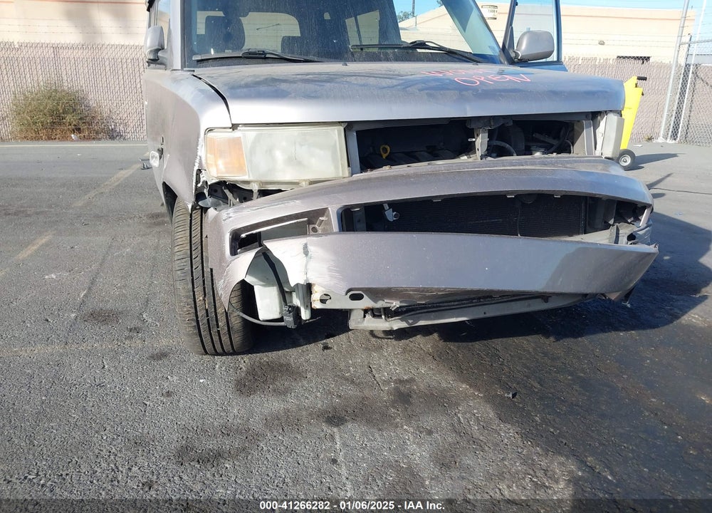 2005 SCION XB VIN: JTLKT324350221217