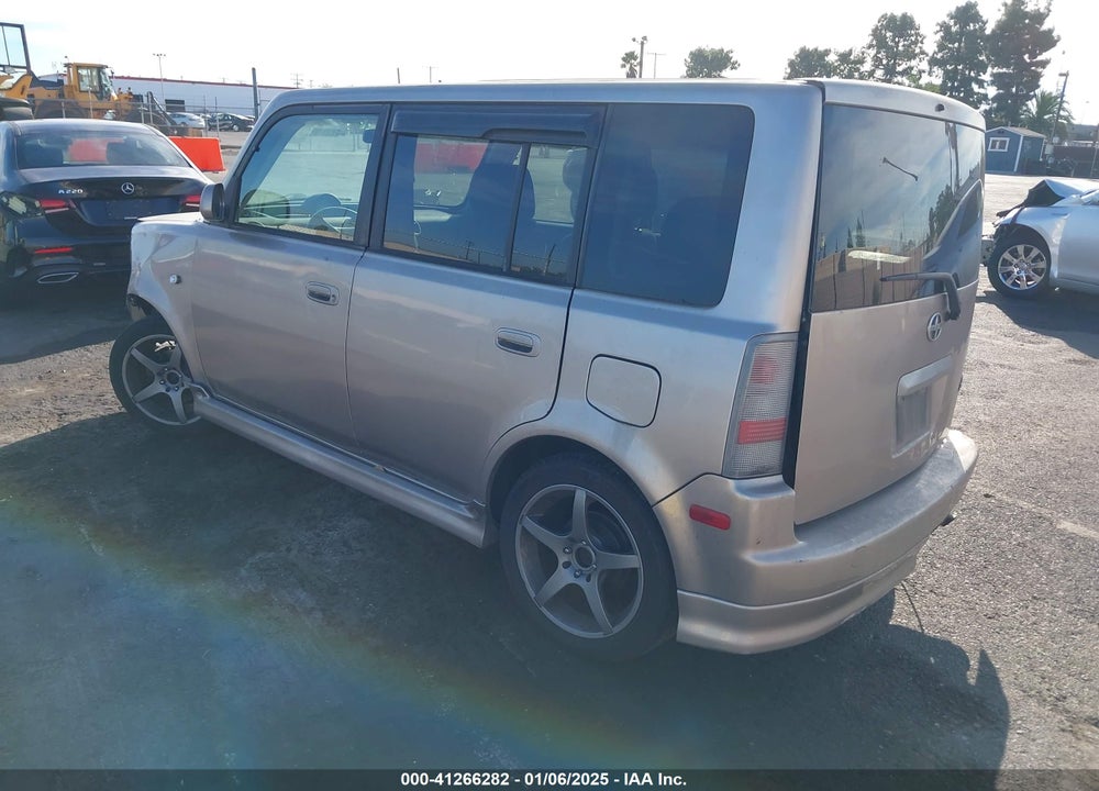 2005 SCION XB VIN: JTLKT324350221217