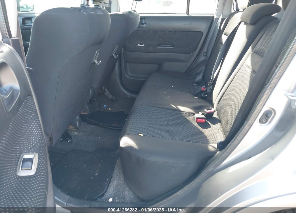 2005 SCION XB VIN: JTLKT324350221217
