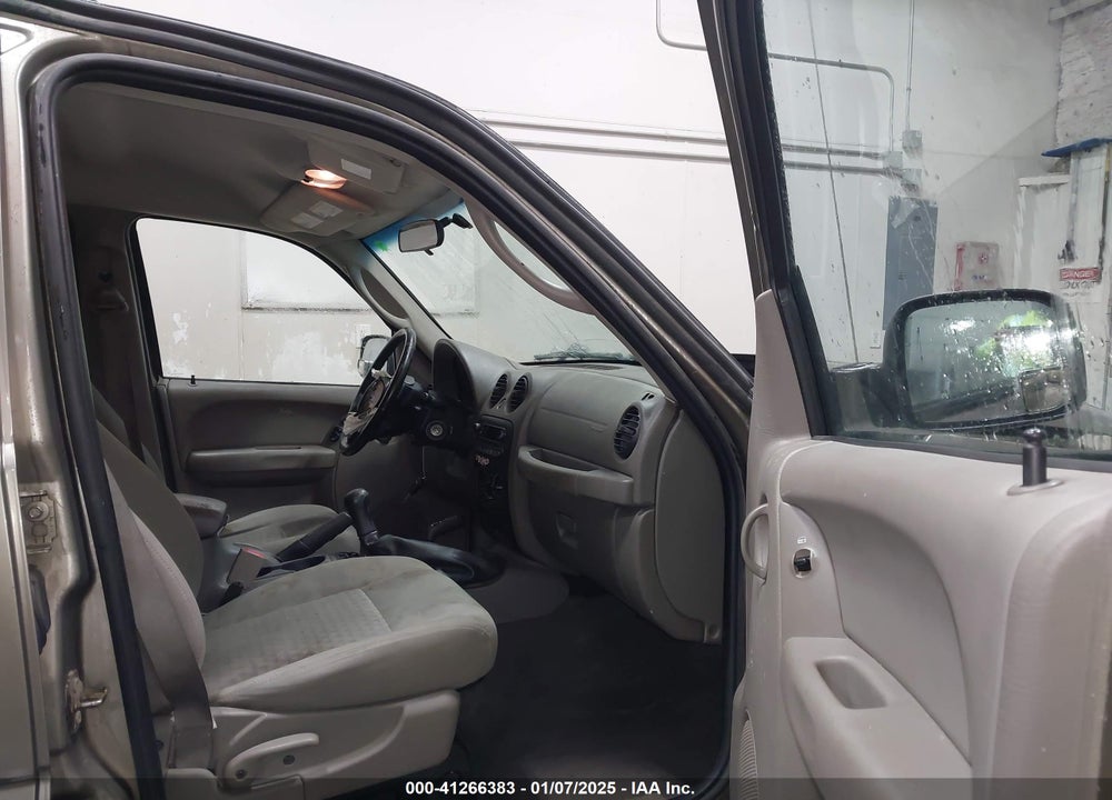 2006 JEEP LIBERTY SPORT VIN: 1J4GL48K76W281166