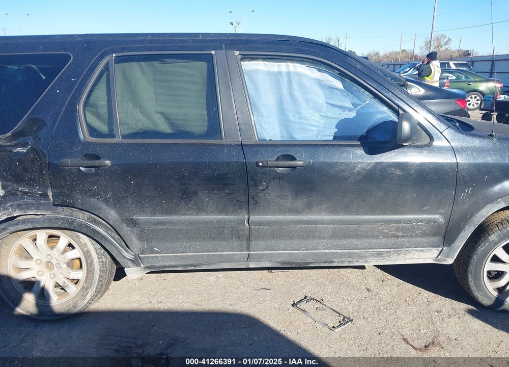 2005 HONDA CR-V VIN: JHLRD78835C023005