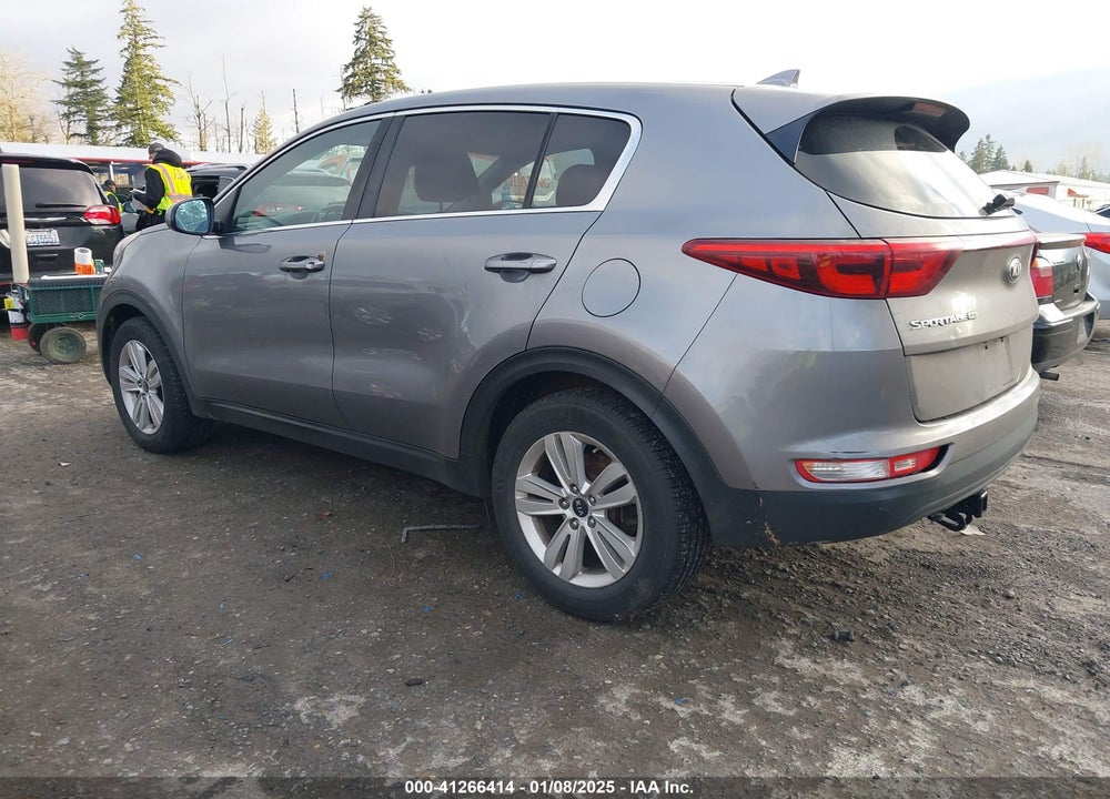 2019 KIA SPORTAGE LX VIN: KNDPM3AC4K7507958
