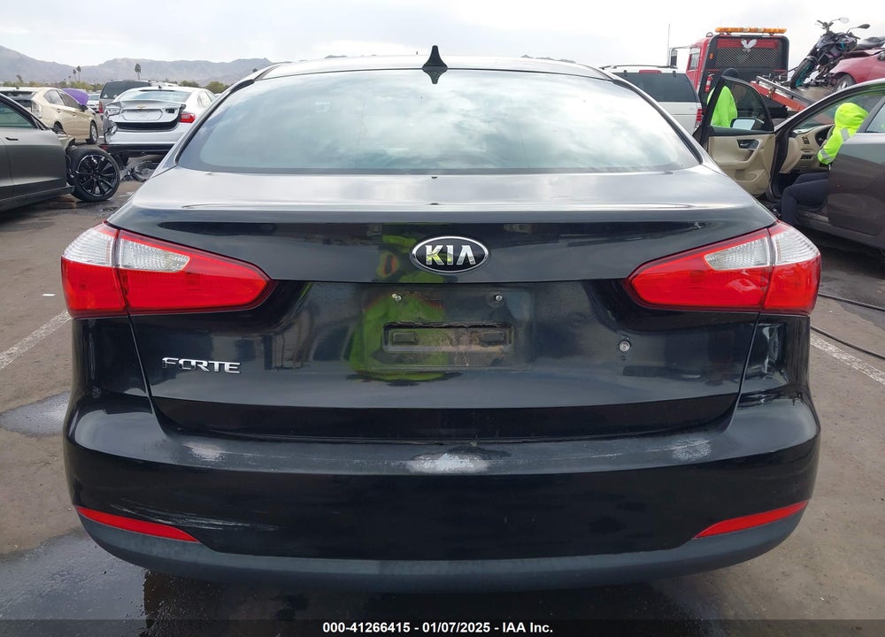 2015 KIA FORTE LX VIN: KNAFK4A61F5425007