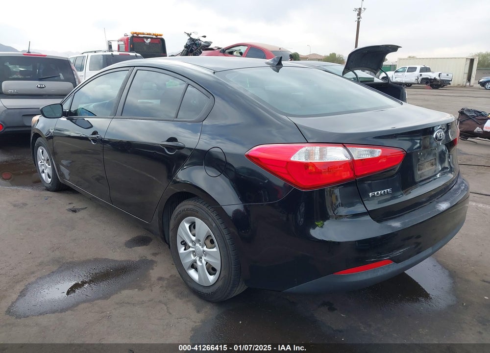 2015 KIA FORTE LX VIN: KNAFK4A61F5425007
