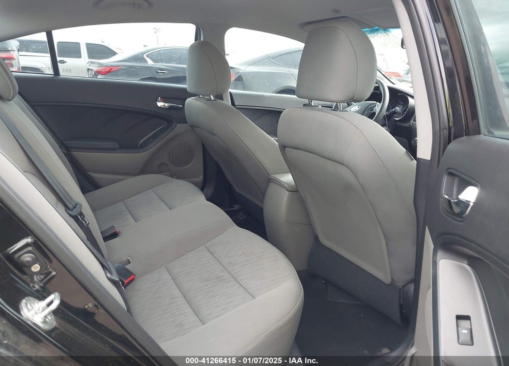 2015 KIA FORTE LX VIN: KNAFK4A61F5425007