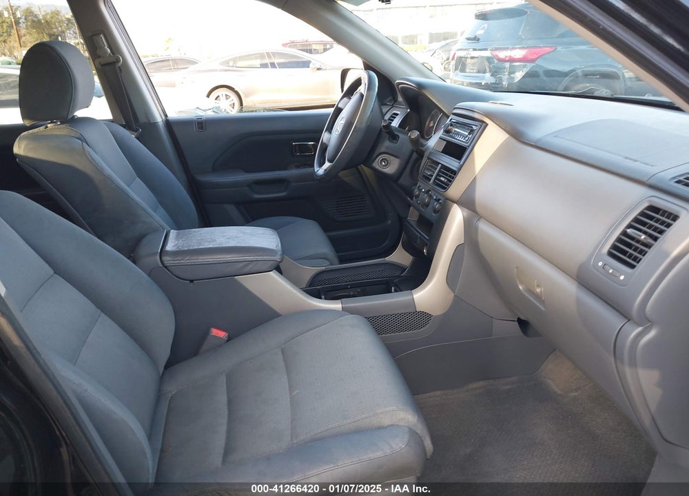 2008 HONDA PILOT VP VIN: 5FNYF28268B026005