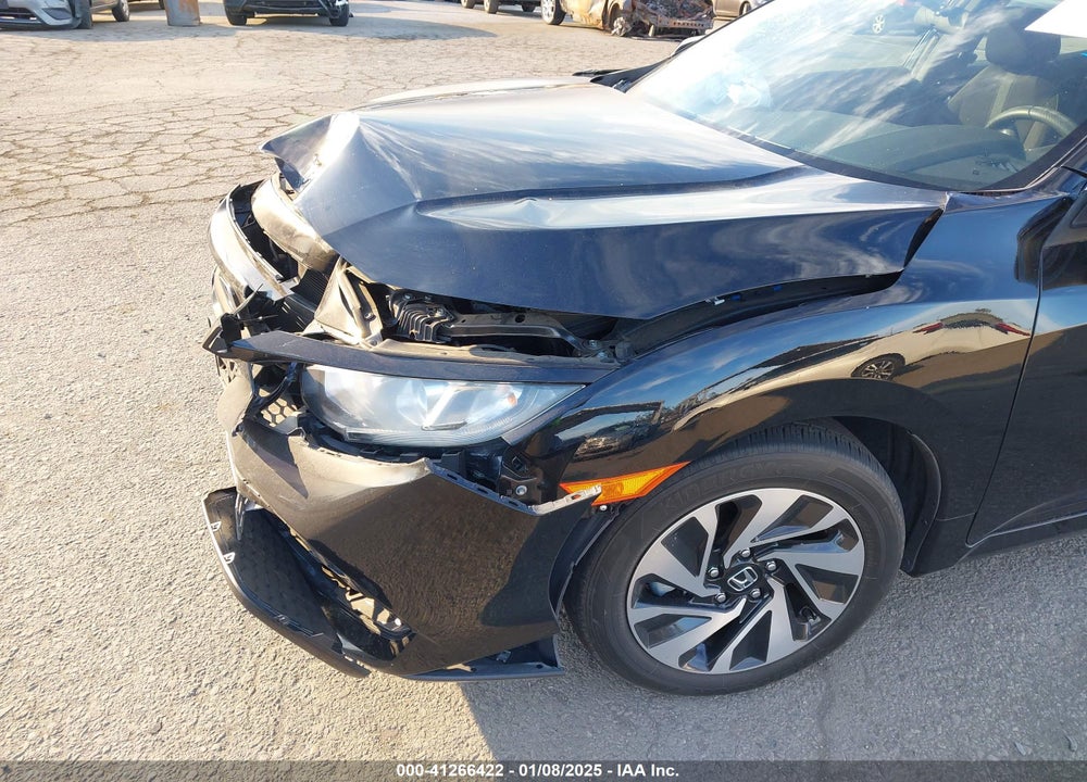 2018 HONDA CIVIC LX VIN: SHHFK7H20JU405103