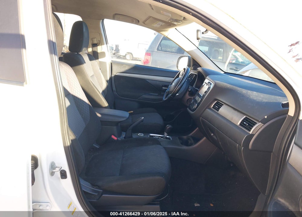 2014 MITSUBISHI OUTLANDER SE VIN: JA4AZ3A38EZ015427