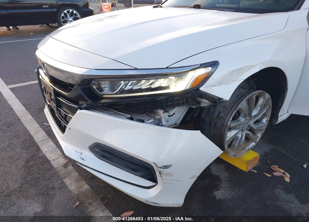 2018 HONDA ACCORD VIN: 1HGCV1F10JA091613
