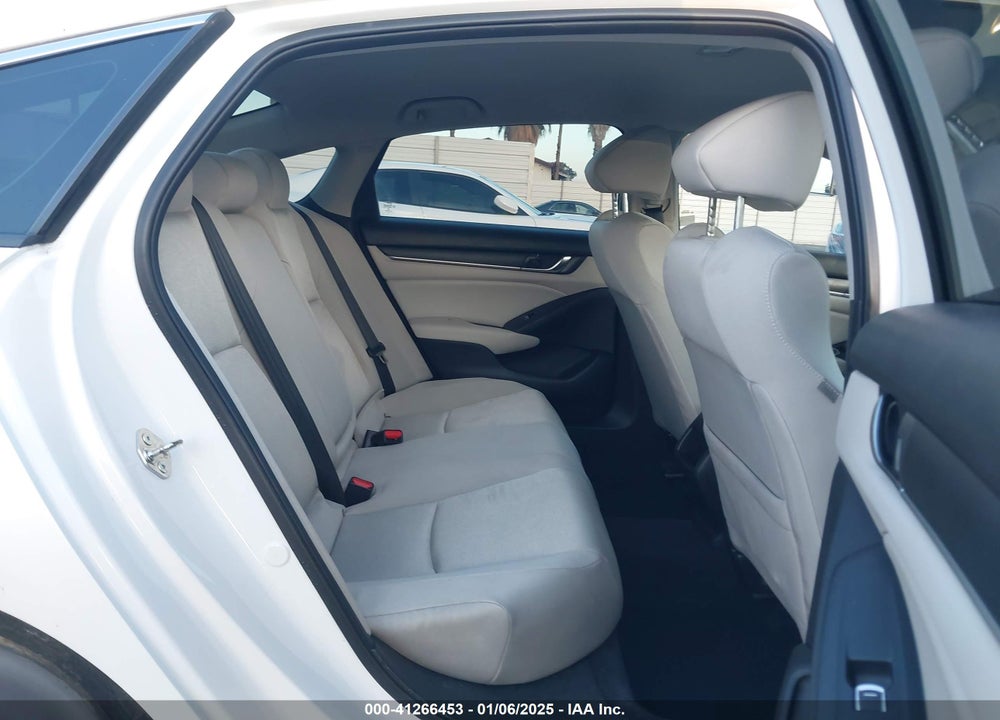 2018 HONDA ACCORD VIN: 1HGCV1F10JA091613