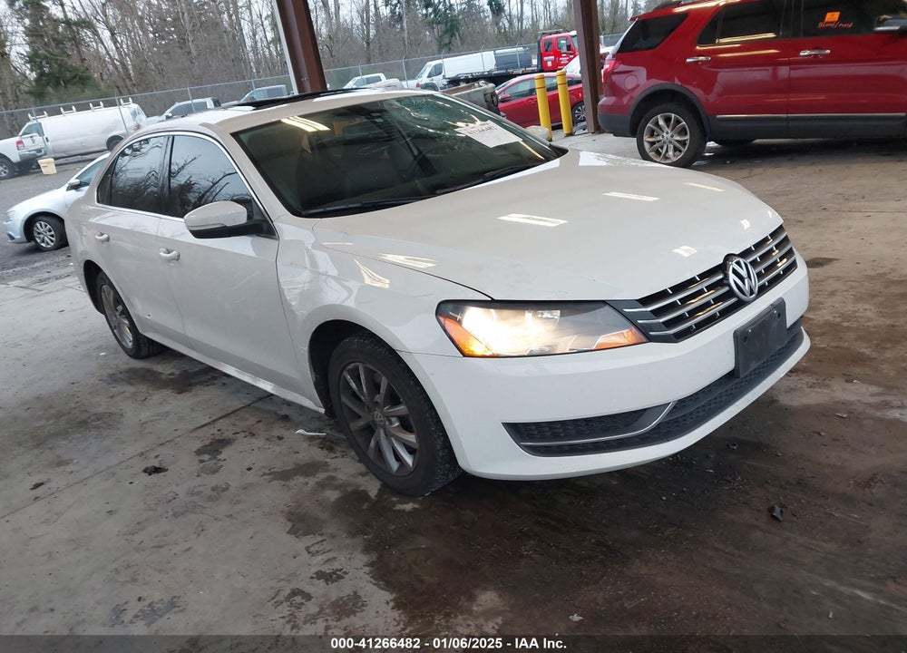 2015 VOLKSWAGEN PASSAT 2.0L TDI SE VIN: 1VWBV7A34FC068351