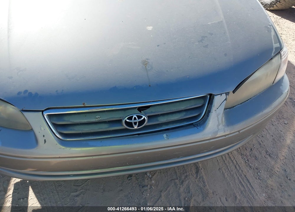 2000 TOYOTA CAMRY LE VIN: JT2BG22KXY0471432