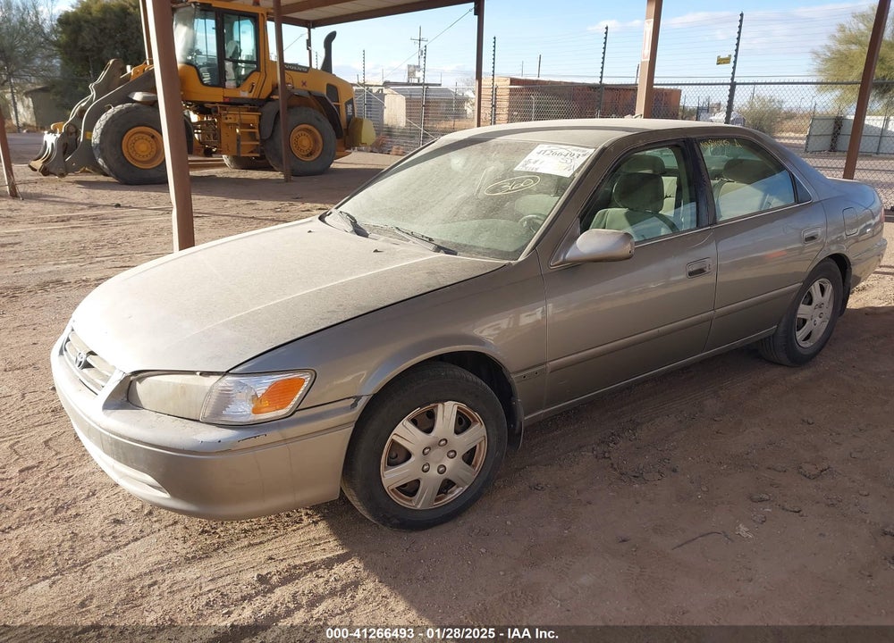 2000 TOYOTA CAMRY LE VIN: JT2BG22KXY0471432