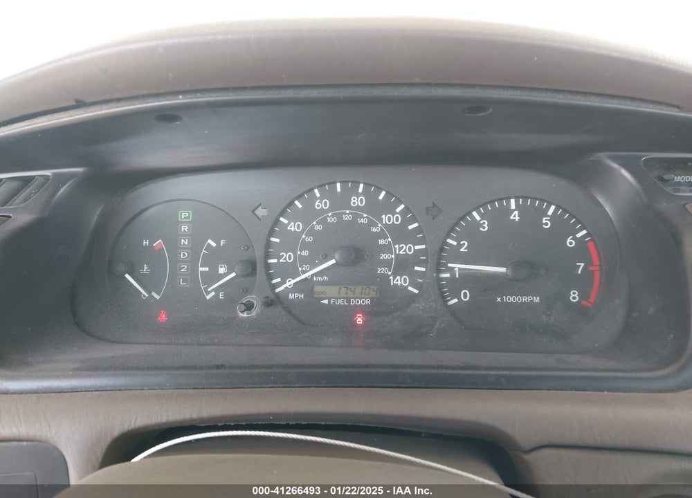 2000 TOYOTA CAMRY LE VIN: JT2BG22KXY0471432