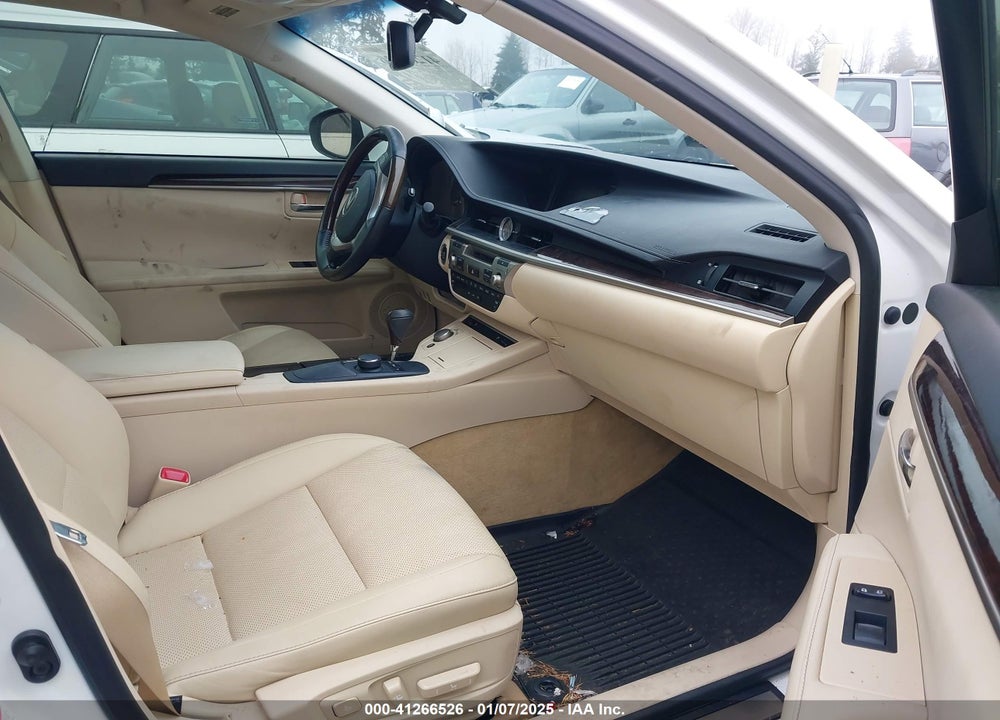 2015 LEXUS ES 350 VIN: JTHBK1GG4F2164844