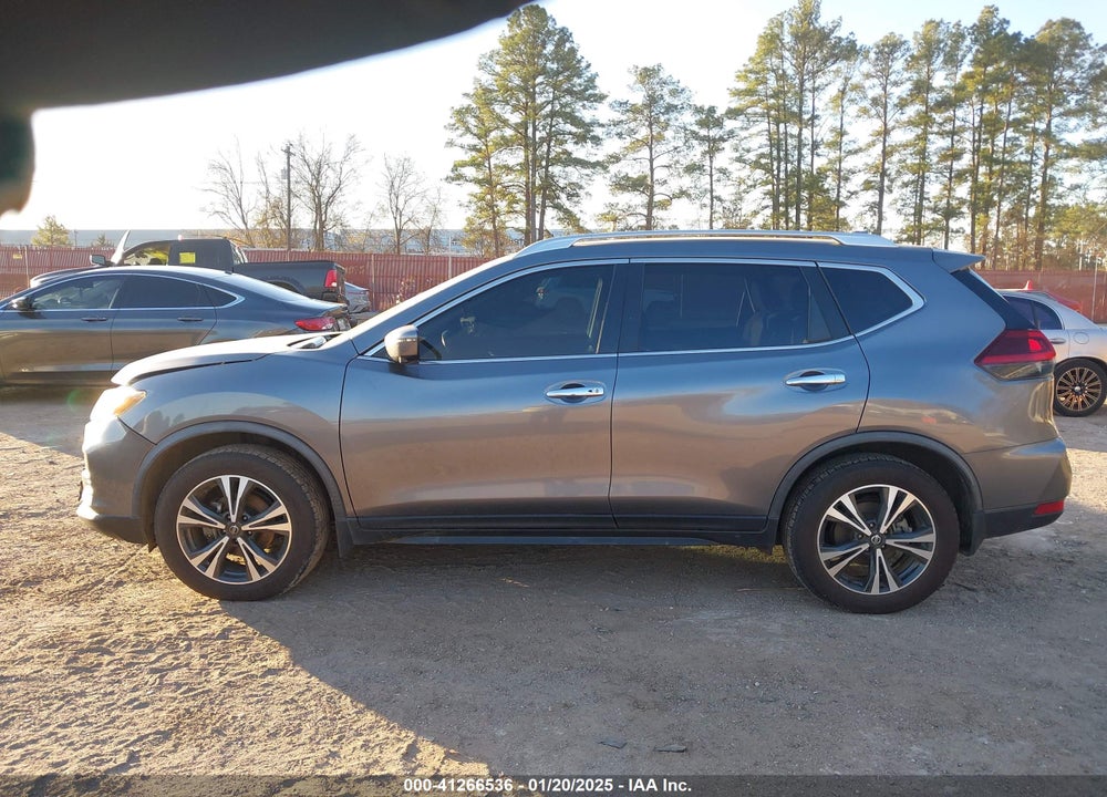 2020 NISSAN ROGUE SV FWD VIN: JN8AT2MT5LW017264