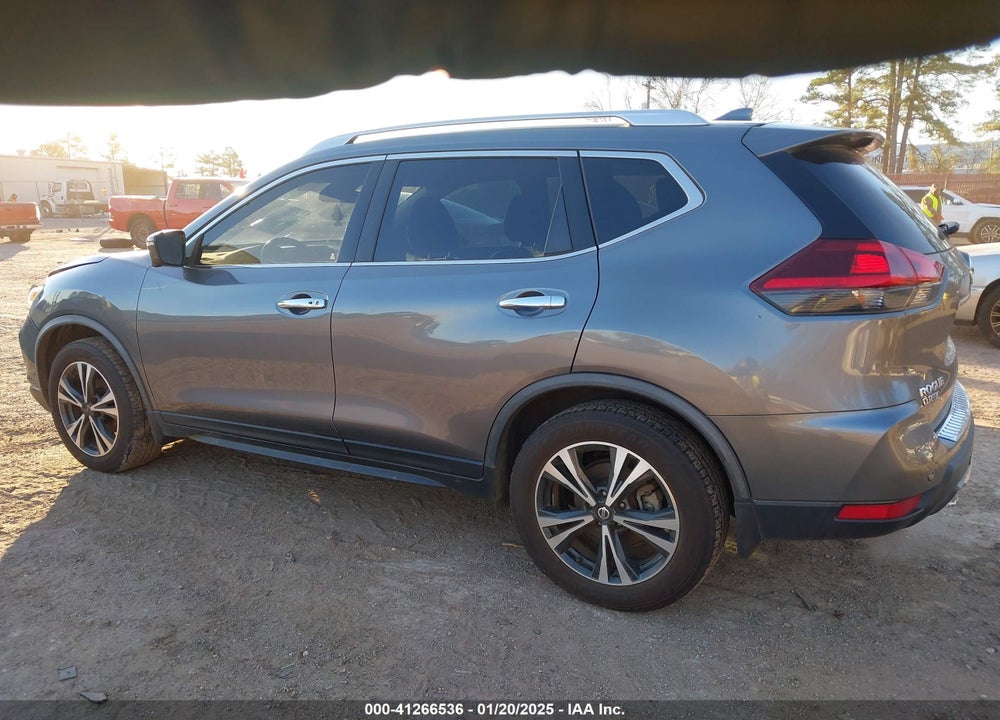 2020 NISSAN ROGUE SV FWD VIN: JN8AT2MT5LW017264