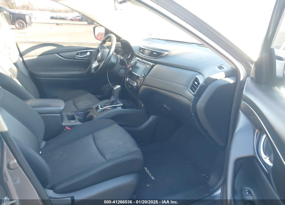 2020 NISSAN ROGUE SV FWD VIN: JN8AT2MT5LW017264