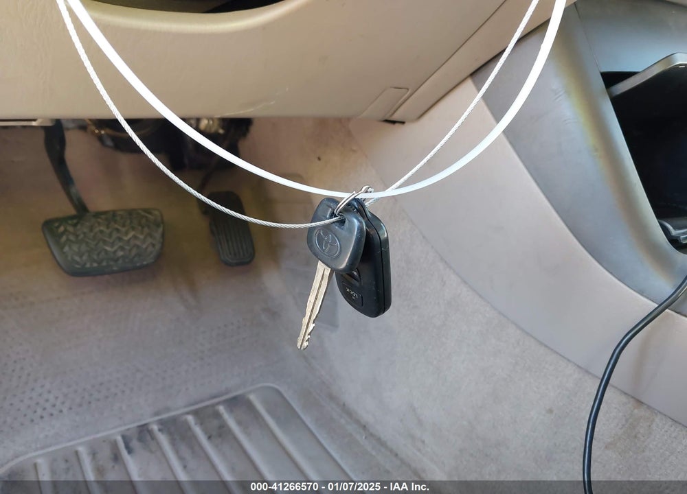 2005 TOYOTA CAMRY VIN: 4T1BE32K45U386069