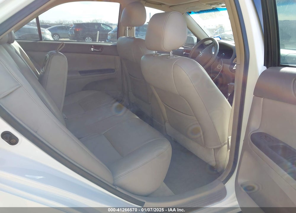 2005 TOYOTA CAMRY VIN: 4T1BE32K45U386069
