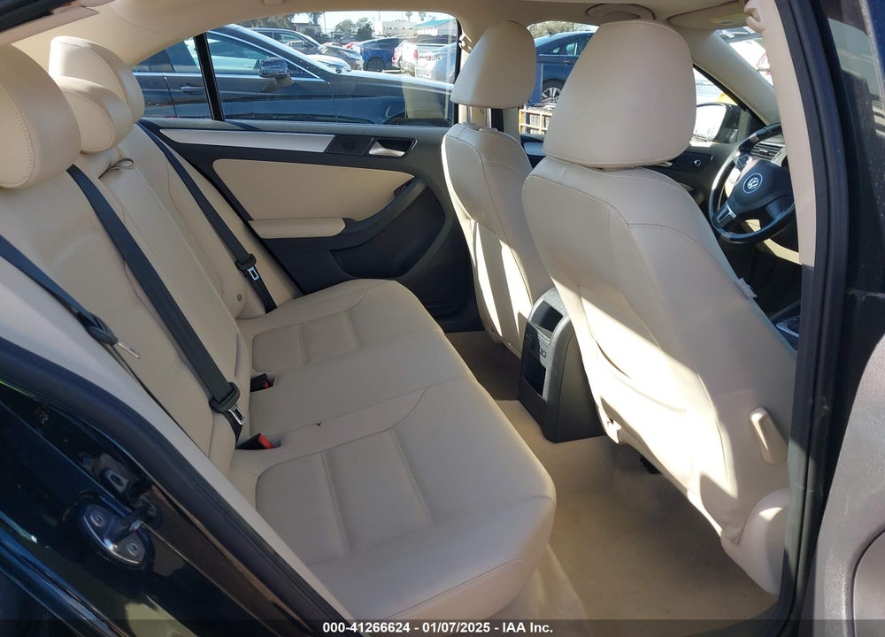 2013 VOLKSWAGEN JETTA 2.5L SE VIN: 3VWDP7AJ8DM297645