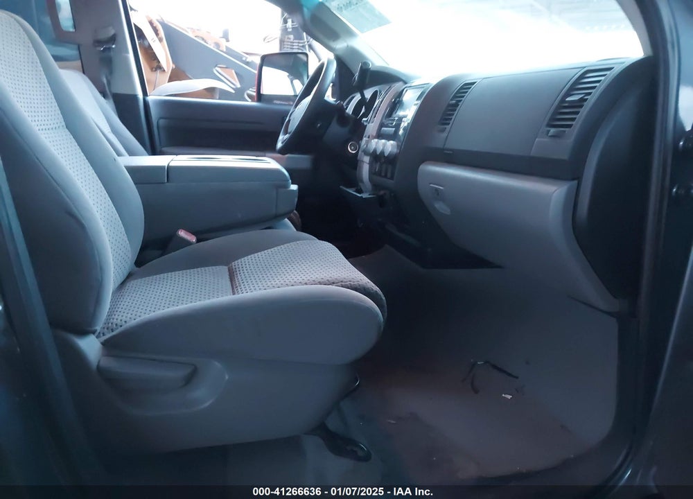 2008 TOYOTA TUNDRA VIN: 5TFDV54148X068484