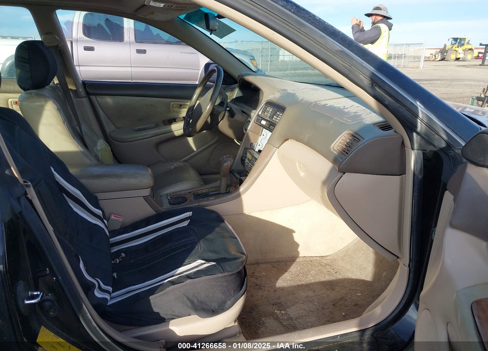 1998 LEXUS ES 300 VIN: JT8BF28G5W0131484