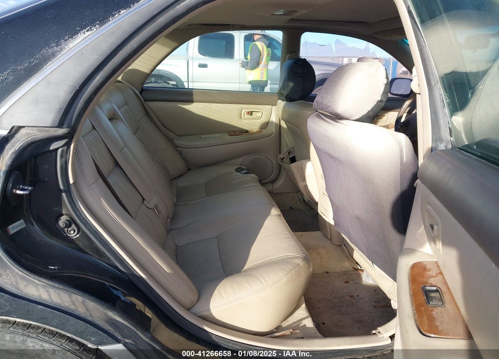 1998 LEXUS ES 300 VIN: JT8BF28G5W0131484