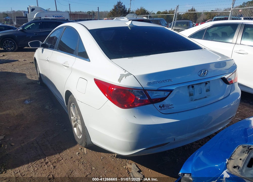 2013 HYUNDAI SONATA VIN: 5NPEB4AC1DH713644