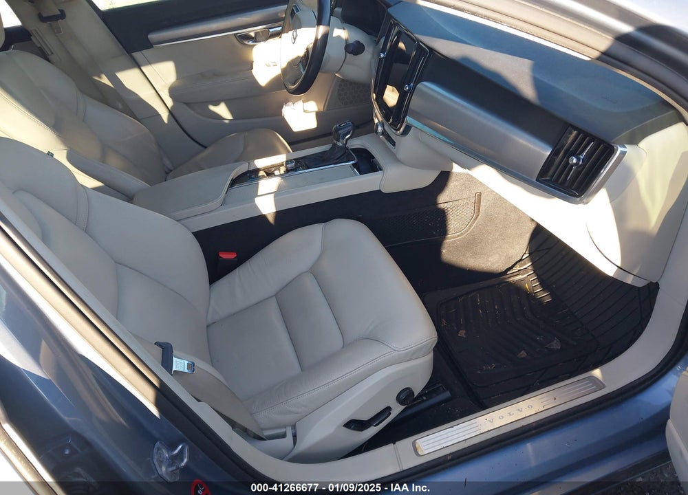 2017 VOLVO S90 VIN: YV1A22MK0H1014633