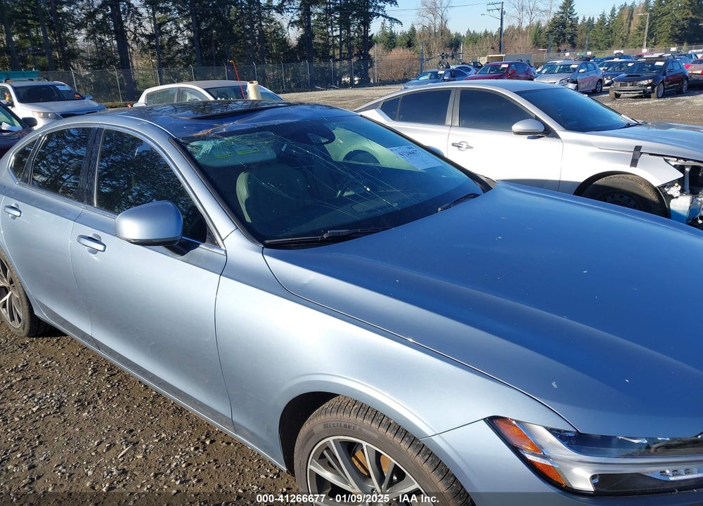 2017 VOLVO S90 VIN: YV1A22MK0H1014633