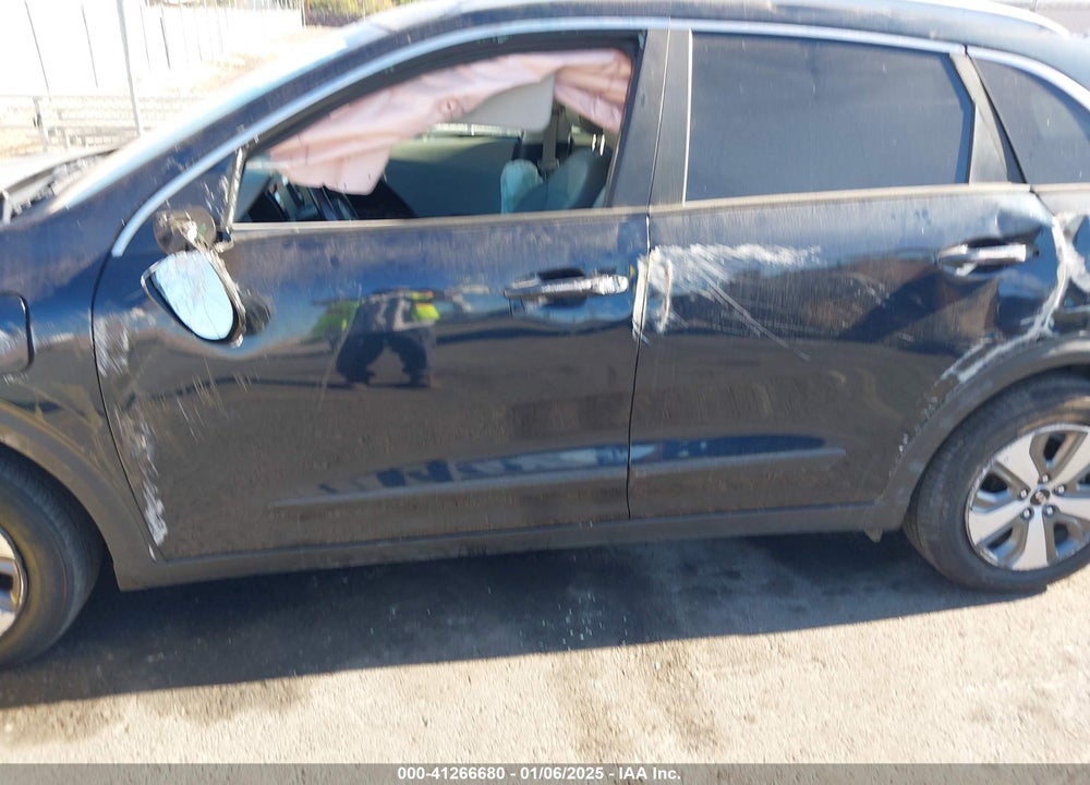 2019 KIA NIRO PLUG-IN HYBRID EX PREMIUM VIN: KNDCC3LD8K5327871