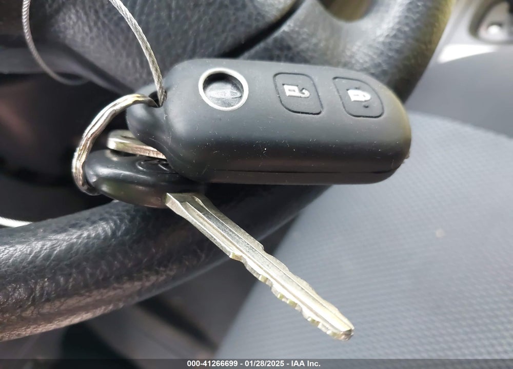2005 TOYOTA RAV4 VIN: JTEHD20V550058042