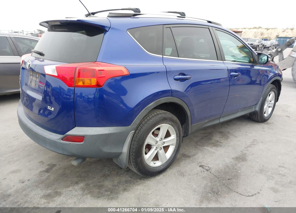 2014 TOYOTA RAV4 XLE VIN: 2T3WFREV9EW085425