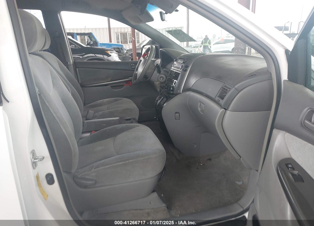 2006 TOYOTA SIENNA CE VIN: 5TDZA23C46S530595