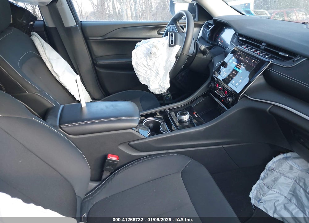 2023 JEEP GRAND CHEROKEE LAREDO 4X4 VIN: 1C4RJHAG2PC540747