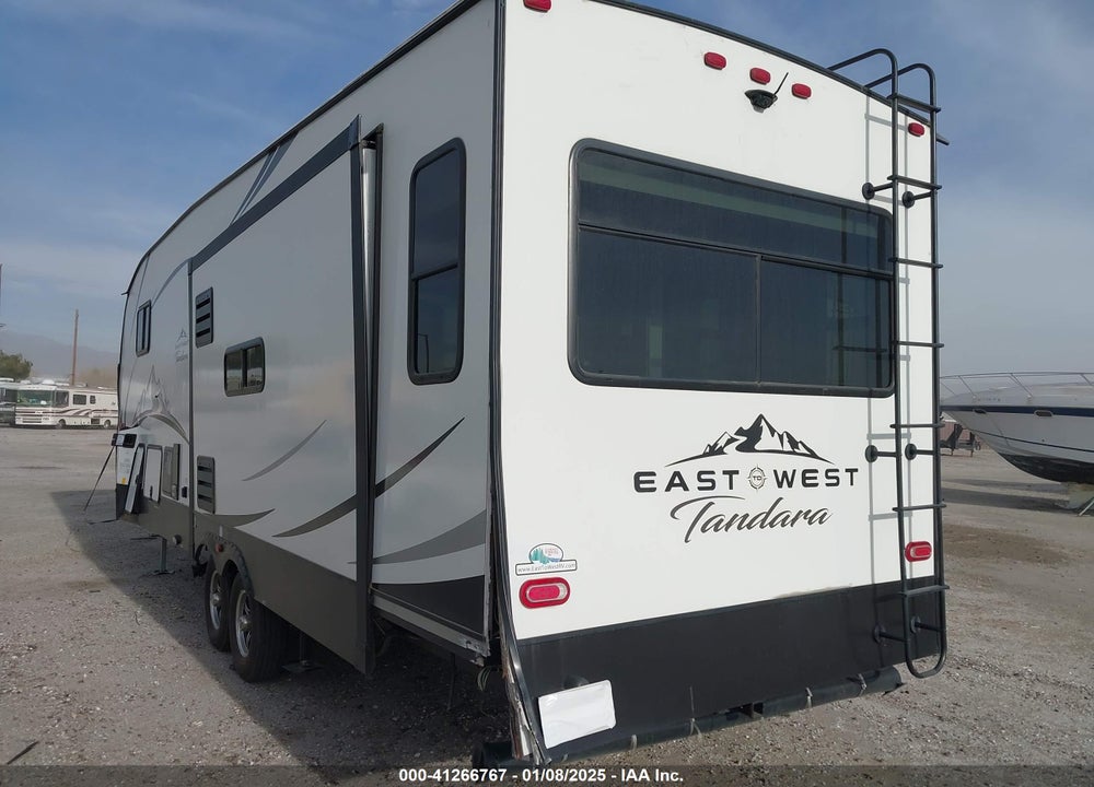 2021 EAST TO WEST TANDARA 285RL VIN: 5ZT3TDUB2M9010228