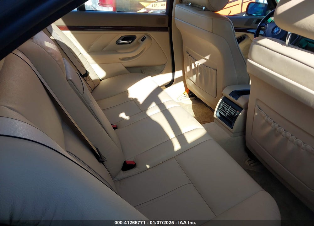 2003 BMW 530IA VIN: WBADT63433CK35888