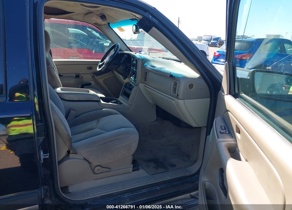 2005 CHEVROLET SUBURBAN 1500 LS VIN: 3GNEC16Z25G158598