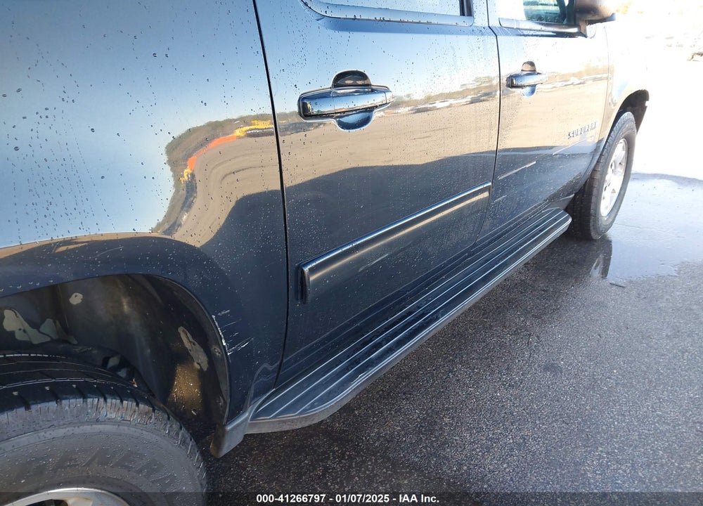 2012 CHEVROLET SUBURBAN 1500 LT VIN: 1GNSCJE05CR255765