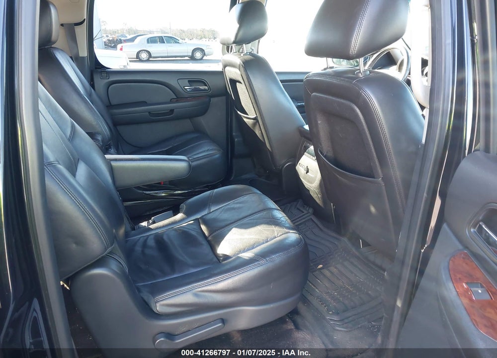 2012 CHEVROLET SUBURBAN 1500 LT VIN: 1GNSCJE05CR255765
